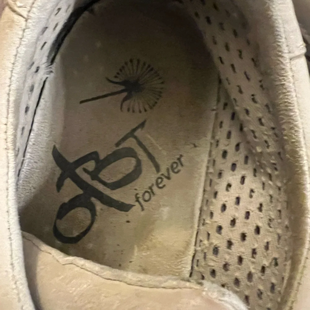 OTBT Cream and Gray Women's Sneakers - Picture 3 of 5